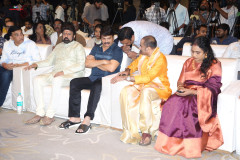 Akhanda-2-Thaandavam-Blockbuster-Celebrations-20