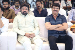 Akhanda-2-Thaandavam-Blockbuster-Celebrations-30