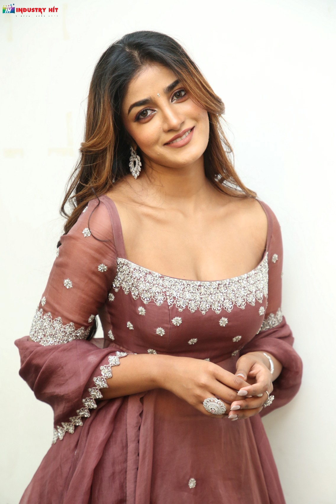 Dimple-HayathiDuring-Her-Media-Interaction-About-Bhartha-Mahasayulaku-Wignyapthi-5