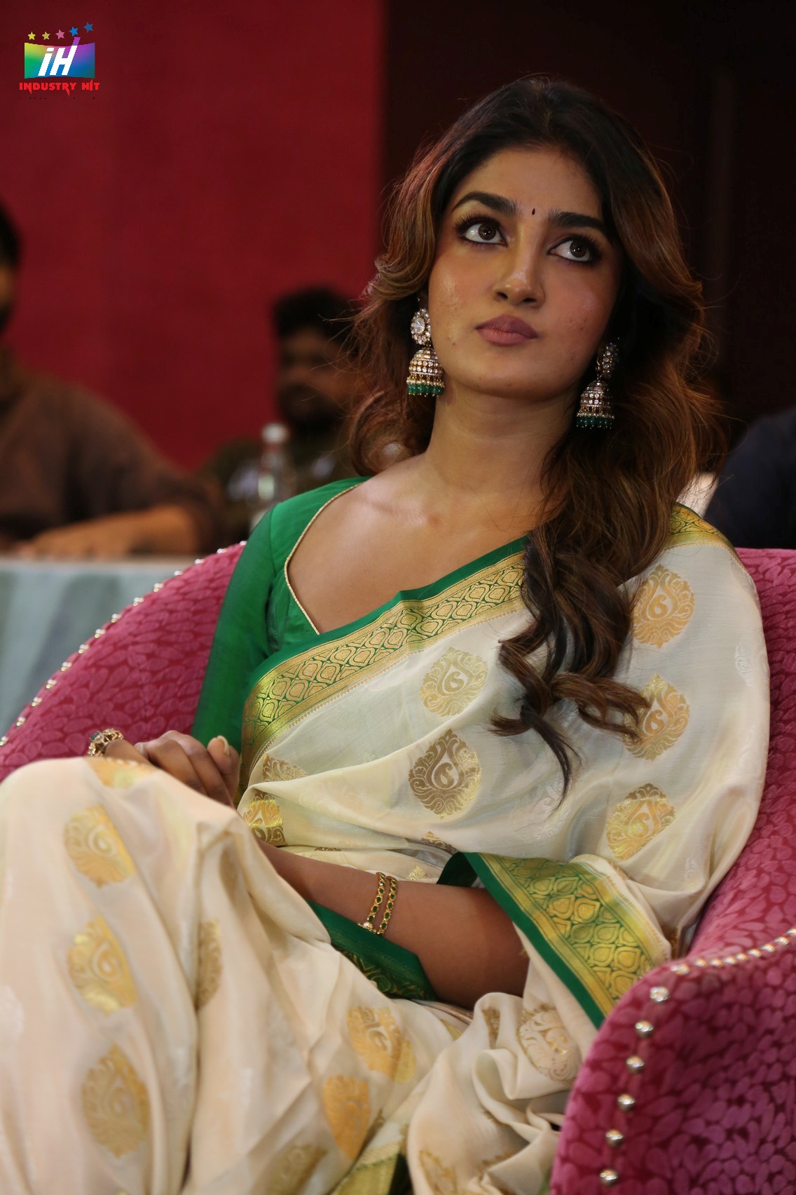 Dimple-HayathiAt-Bhartha-Mahasayulaku-Wignyapthi-Blockbuster-Meet-8