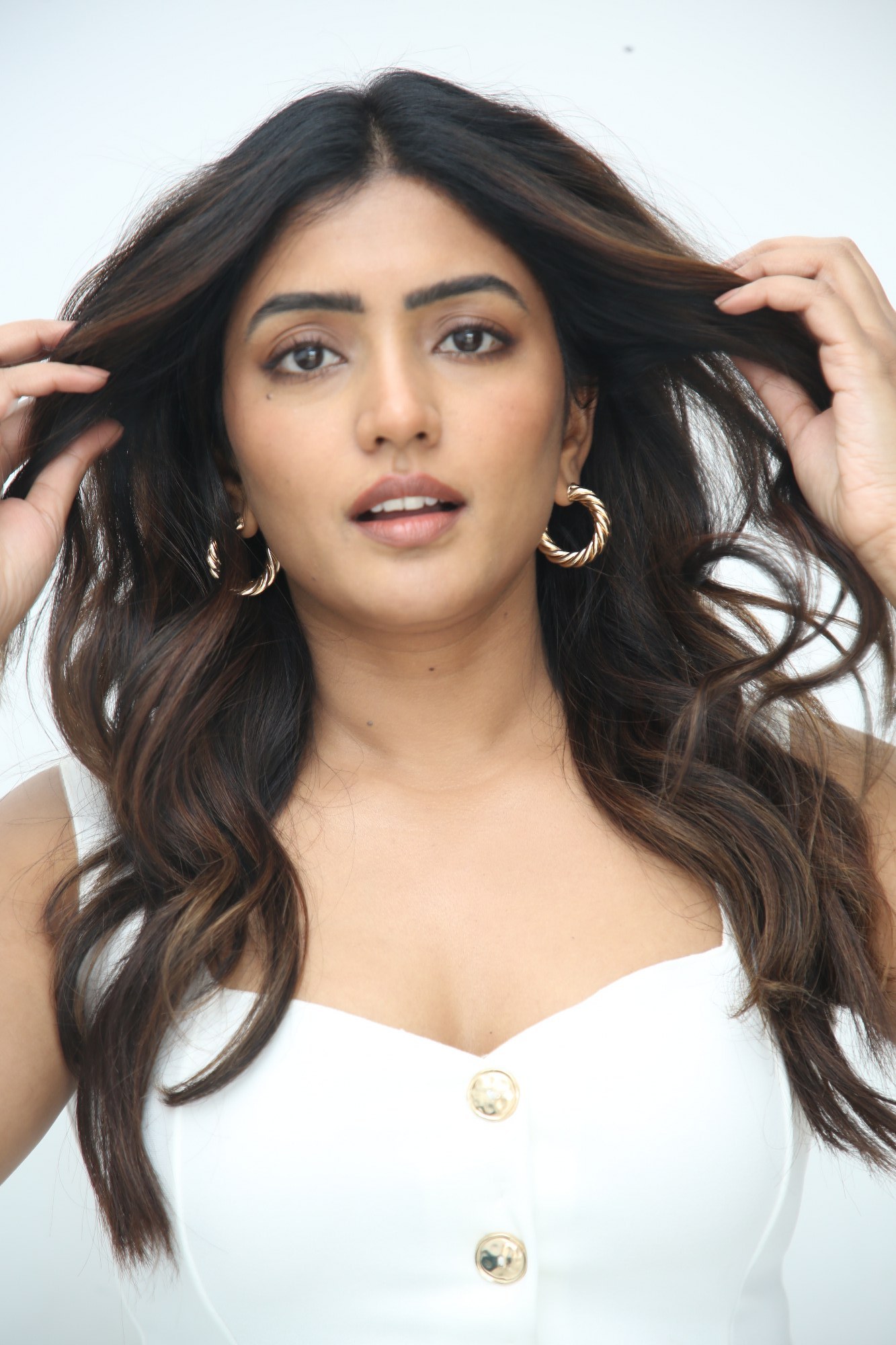 Actress-Eesha-Rebba-From-3-Roses-Promotions-29