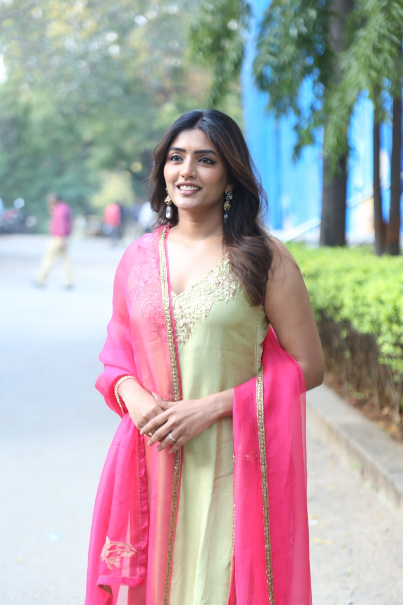 Eesha-Rebba-At-Om-SHanthi-SHanthi-SHanthihi-Teaser-Launch-3