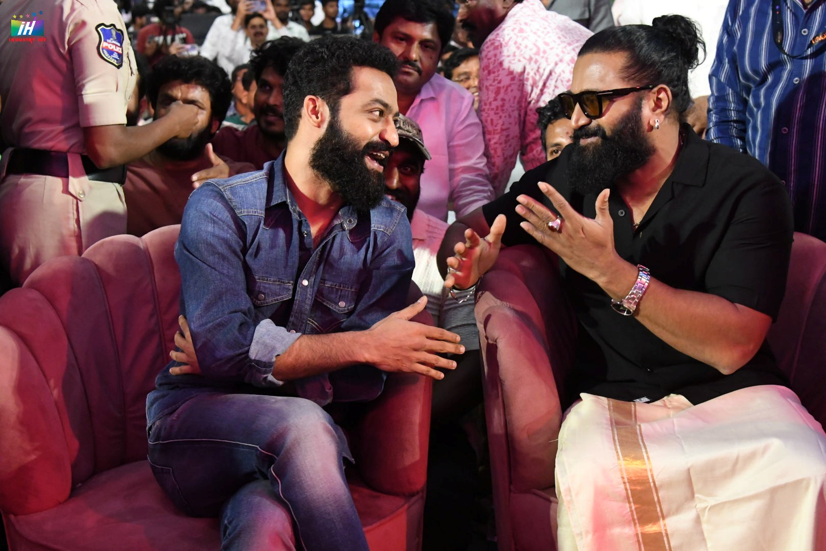 Kantara-Chapter-1-Grand-Pre-release-Event-At-Hyderabad-27