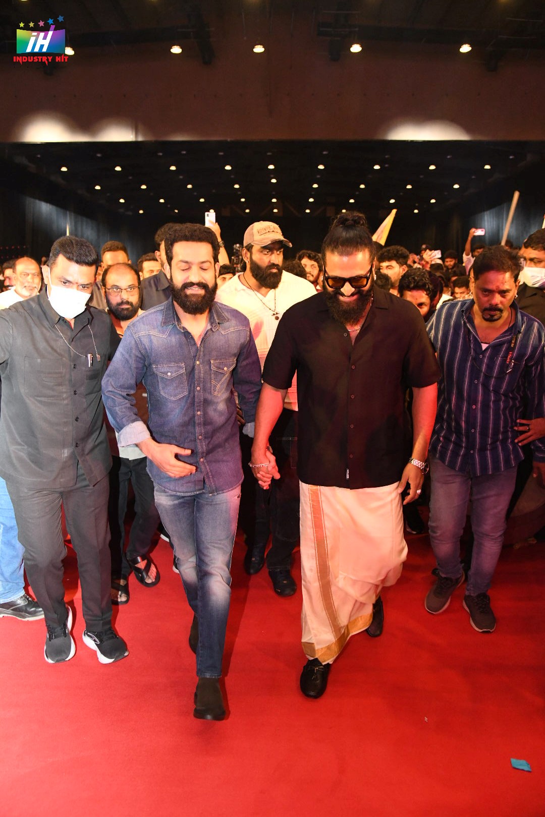 Kantara-Chapter-1-Grand-Pre-release-Event-At-Hyderabad-39
