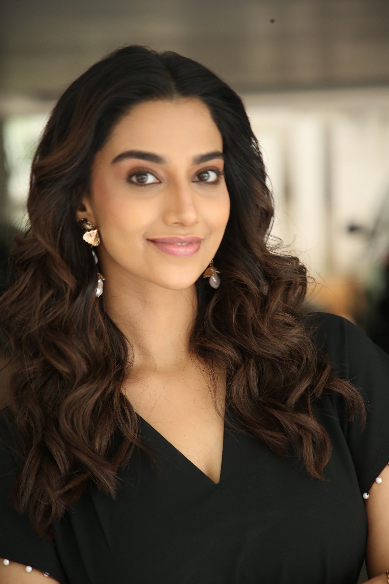 Meenakshi-Chaudary-At-Her-Media-Interaction-About-Anaganaga-Oka-Raju-2