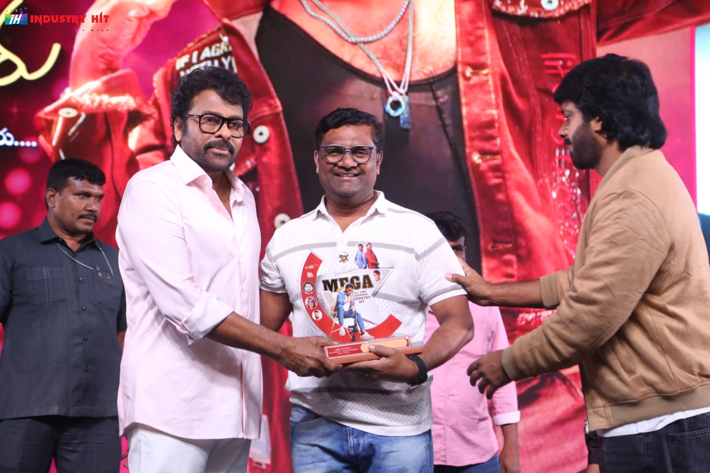 Mana-ShankaraVaraPrasad-Garus-All-Time-Regional-Industry-Hit-Celebrations-Photos-143