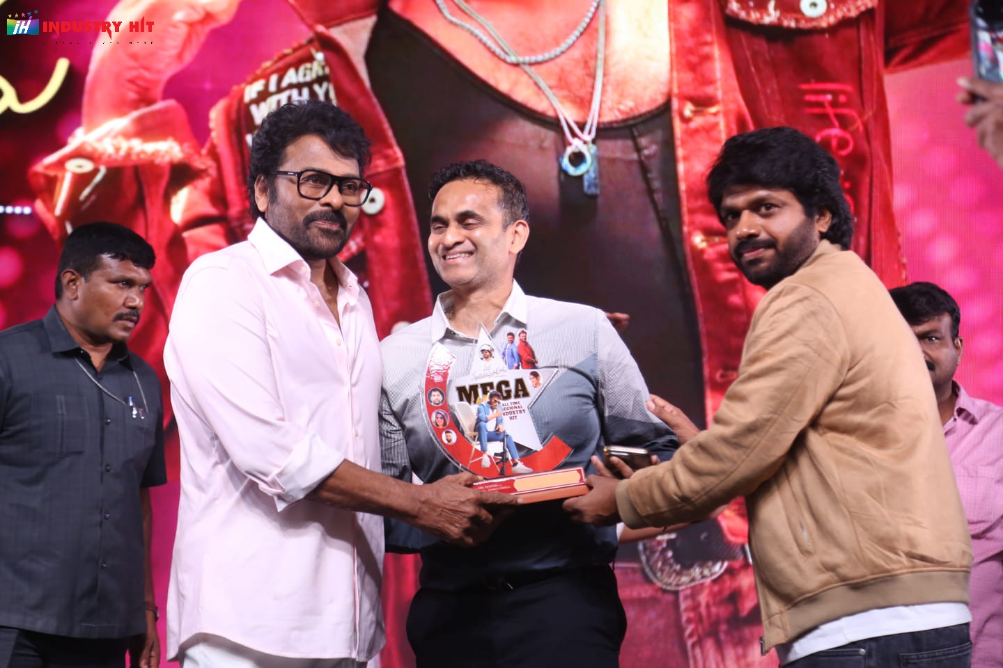 Mana-ShankaraVaraPrasad-Garus-All-Time-Regional-Industry-Hit-Celebrations-Photos-146