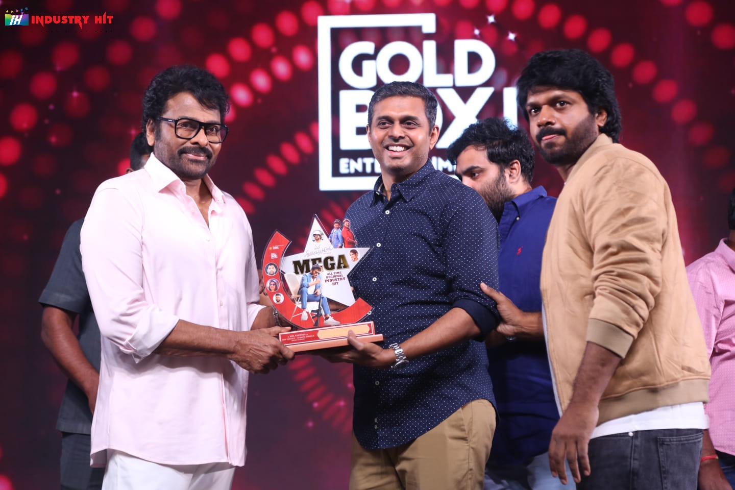 Mana-ShankaraVaraPrasad-Garus-All-Time-Regional-Industry-Hit-Celebrations-Photos-153