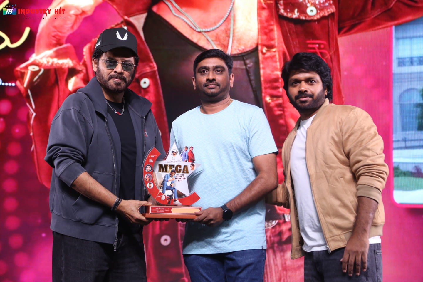 Mana-ShankaraVaraPrasad-Garus-All-Time-Regional-Industry-Hit-Celebrations-Photos-169