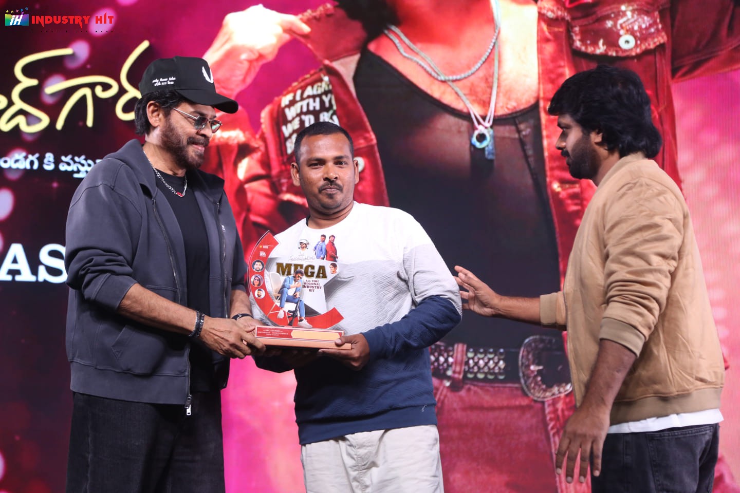 Mana-ShankaraVaraPrasad-Garus-All-Time-Regional-Industry-Hit-Celebrations-Photos-176