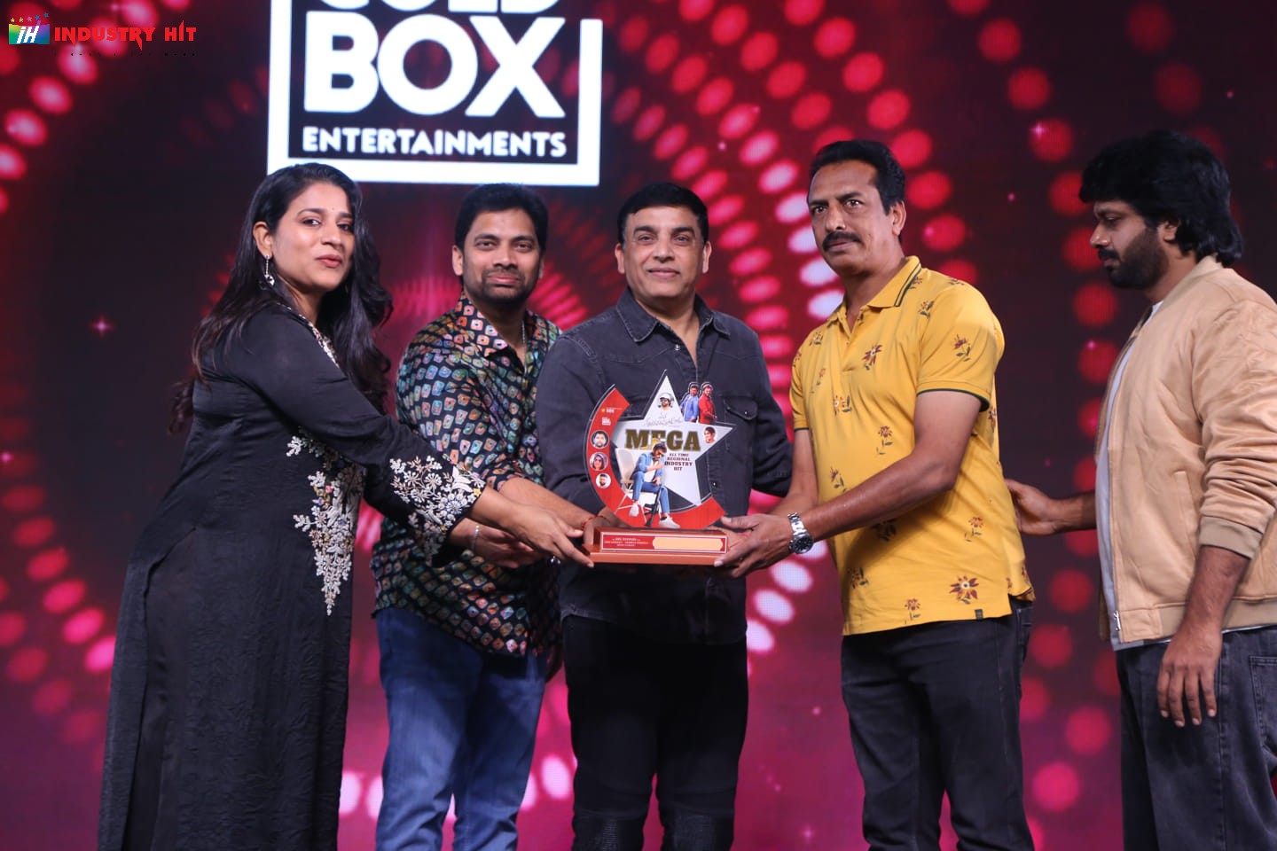 Mana-ShankaraVaraPrasad-Garus-All-Time-Regional-Industry-Hit-Celebrations-Photos-229
