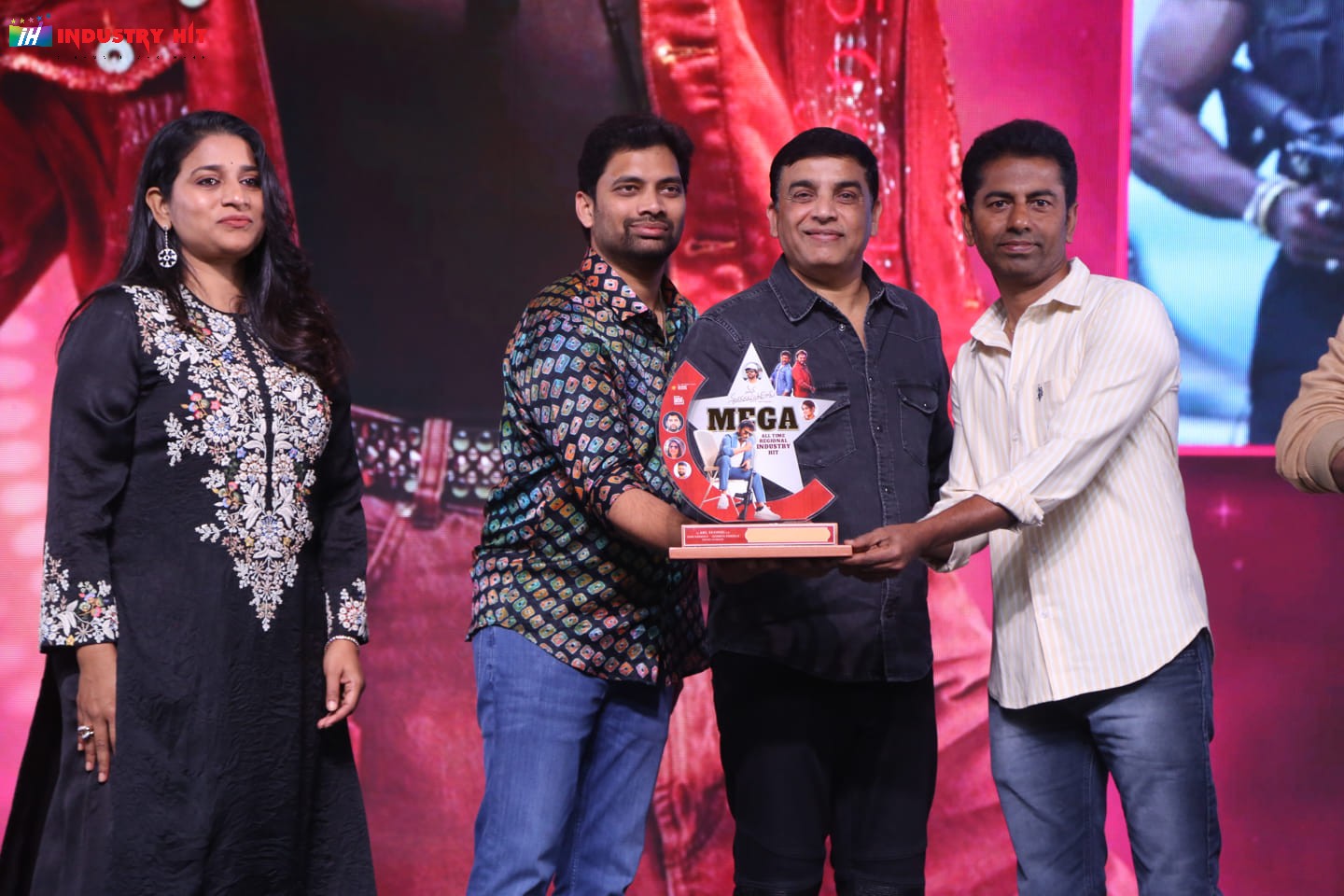 Mana-ShankaraVaraPrasad-Garus-All-Time-Regional-Industry-Hit-Celebrations-Photos-231