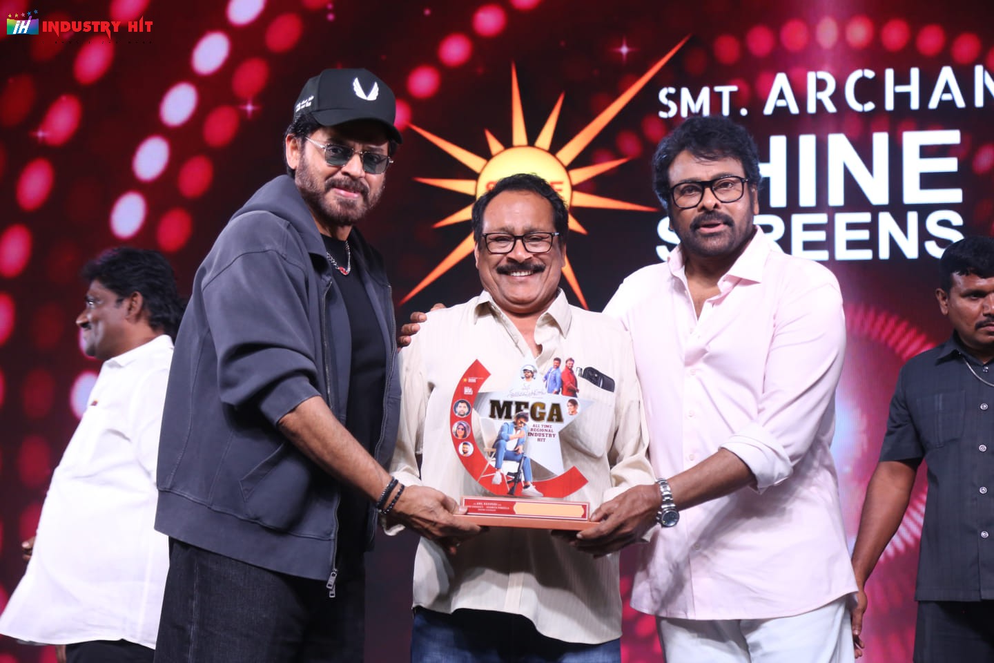 Mana-ShankaraVaraPrasad-Garus-All-Time-Regional-Industry-Hit-Celebrations-Photos-262