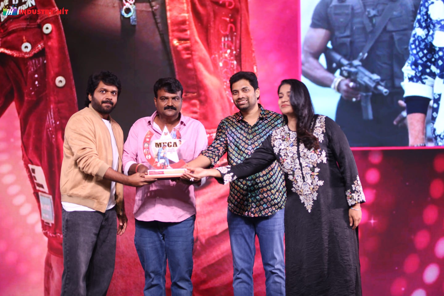 Mana-ShankaraVaraPrasad-Garus-All-Time-Regional-Industry-Hit-Celebrations-Photos-28