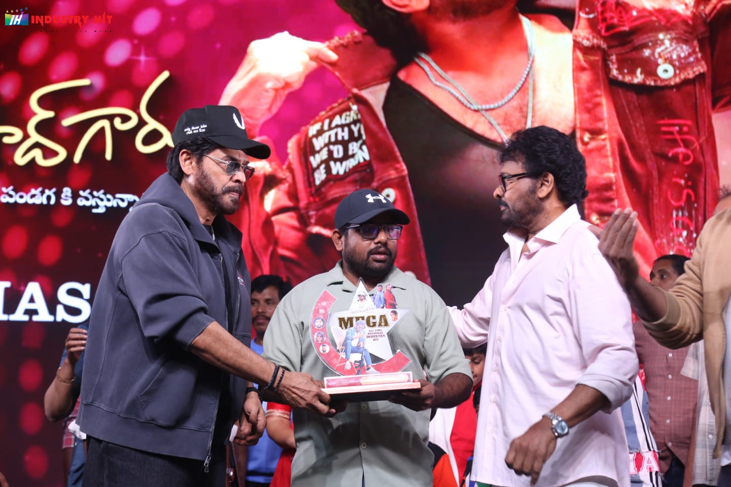 Mana-ShankaraVaraPrasad-Garus-All-Time-Regional-Industry-Hit-Celebrations-Photos-284