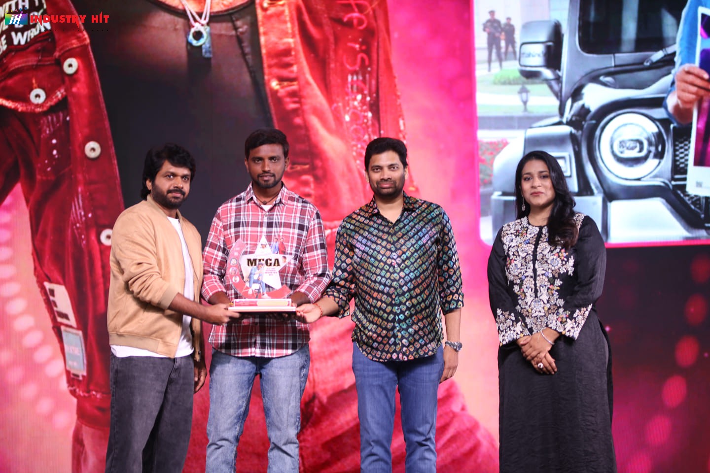 Mana-ShankaraVaraPrasad-Garus-All-Time-Regional-Industry-Hit-Celebrations-Photos-30