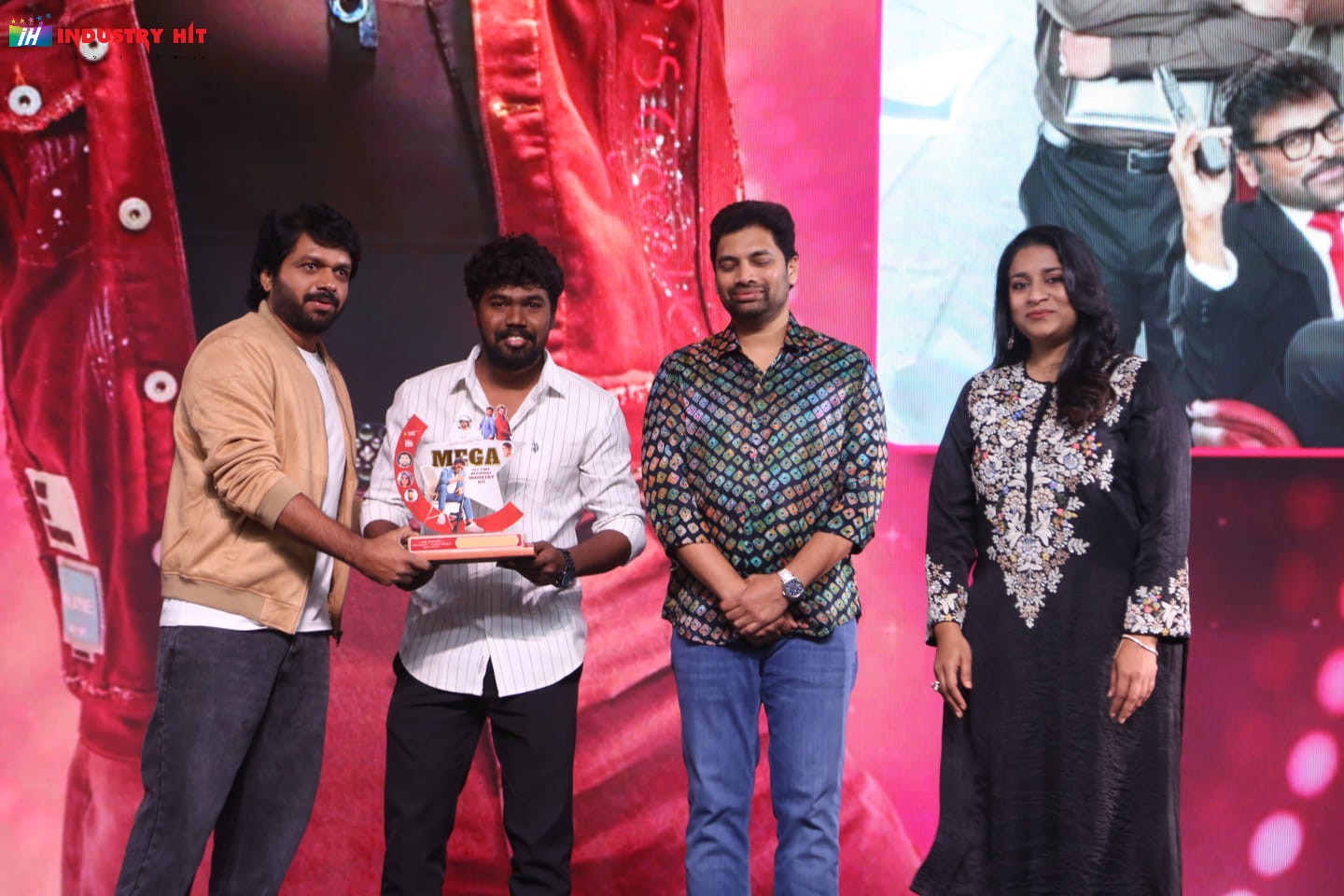 Mana-ShankaraVaraPrasad-Garus-All-Time-Regional-Industry-Hit-Celebrations-Photos-40