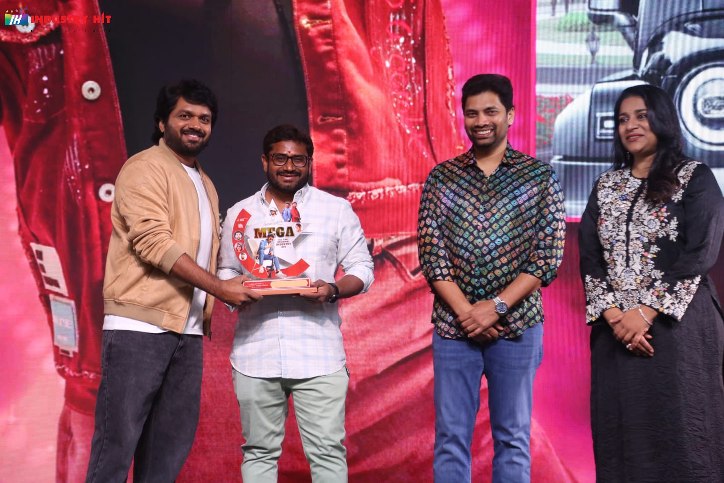 Mana-ShankaraVaraPrasad-Garus-All-Time-Regional-Industry-Hit-Celebrations-Photos-41