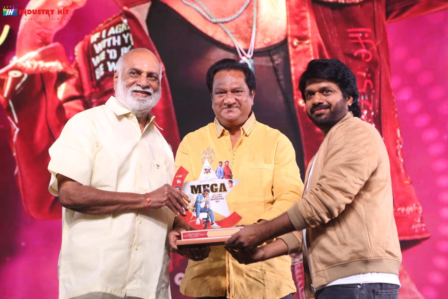 Mana-ShankaraVaraPrasad-Garus-All-Time-Regional-Industry-Hit-Celebrations-Photos-66