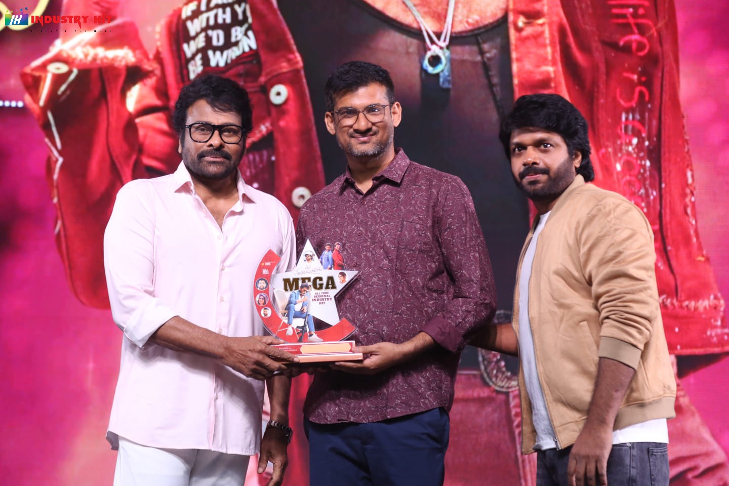 Mana-ShankaraVaraPrasad-Garus-All-Time-Regional-Industry-Hit-Celebrations-Photos-94