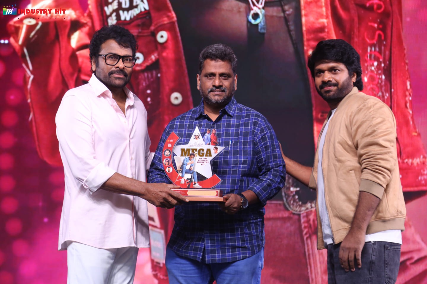 Mana-ShankaraVaraPrasad-Garus-All-Time-Regional-Industry-Hit-Celebrations-Photos-95
