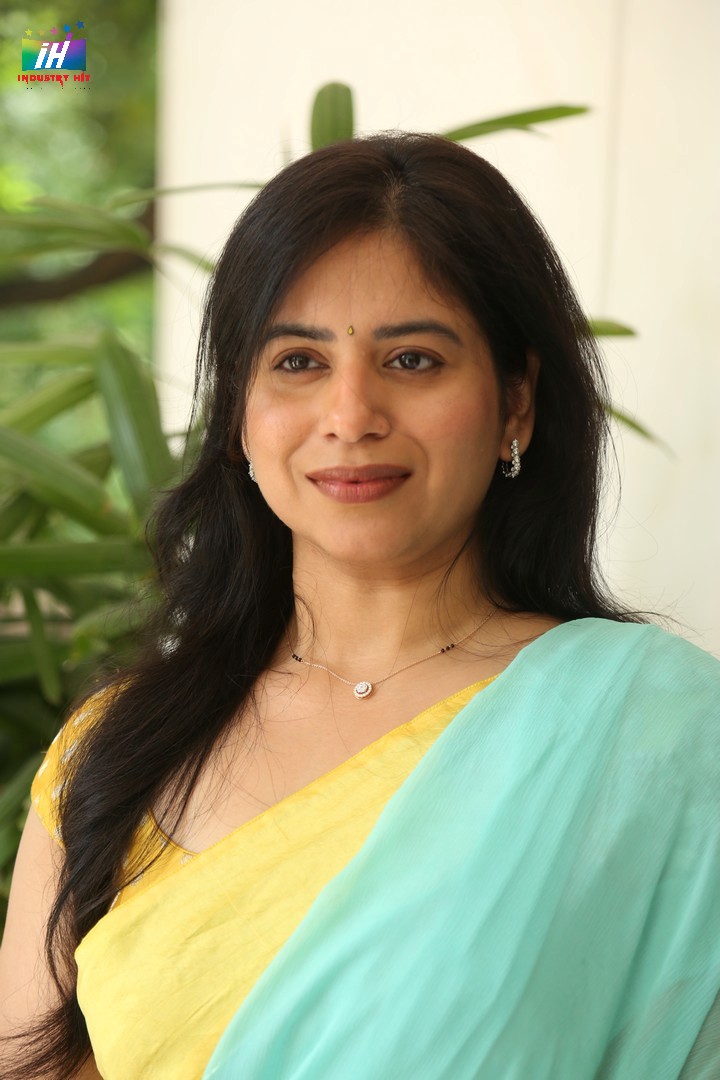 Raja-The-Raja-Producer-Niharika-Dasari-10