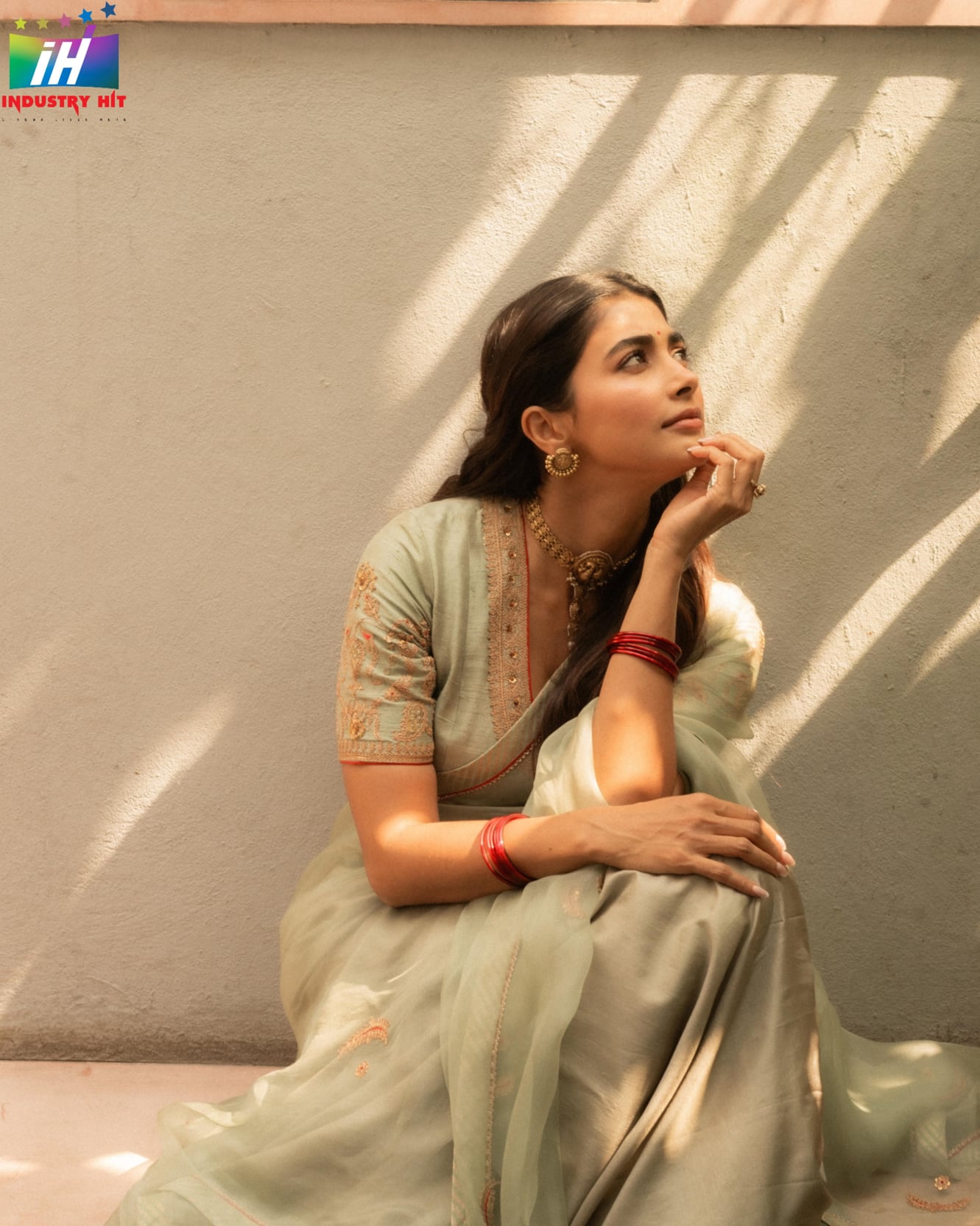 Pooja-Hegde-For-Retro-Promotions-19