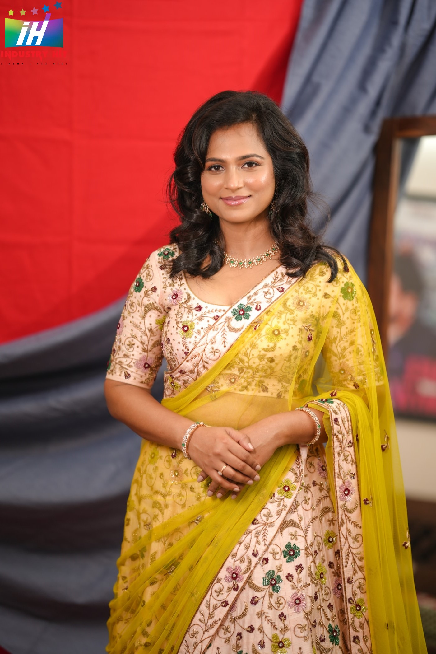 Ramya-Pandian-Latest-Photoshoot-17