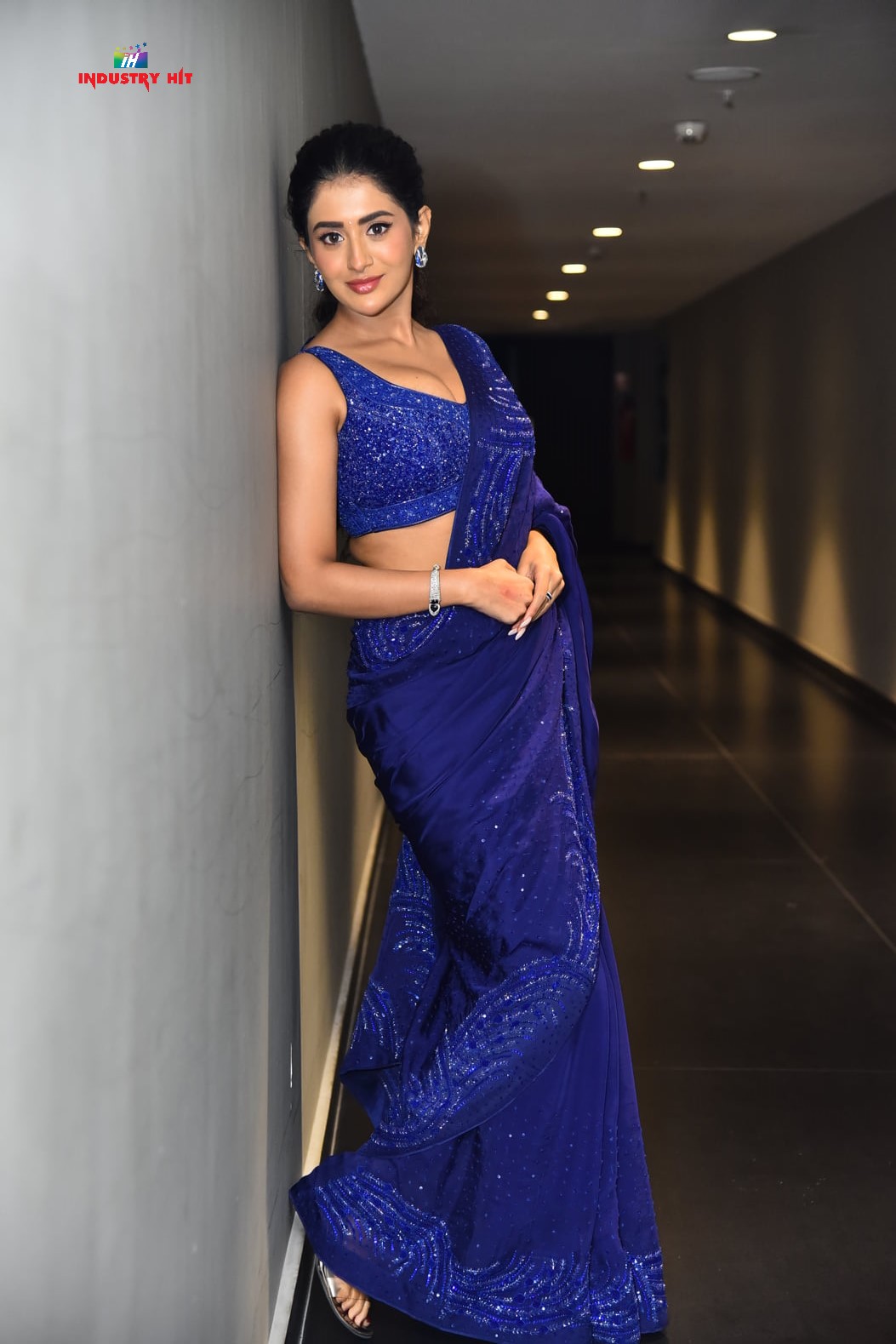 Raashi-Singh-At-3-Roses-Event-18