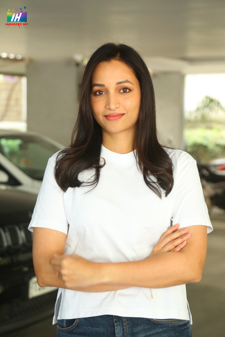 Srinidhi-Shetty-At-Aadarsha-Kutumbam-House-No-47-Media-Interaction-9