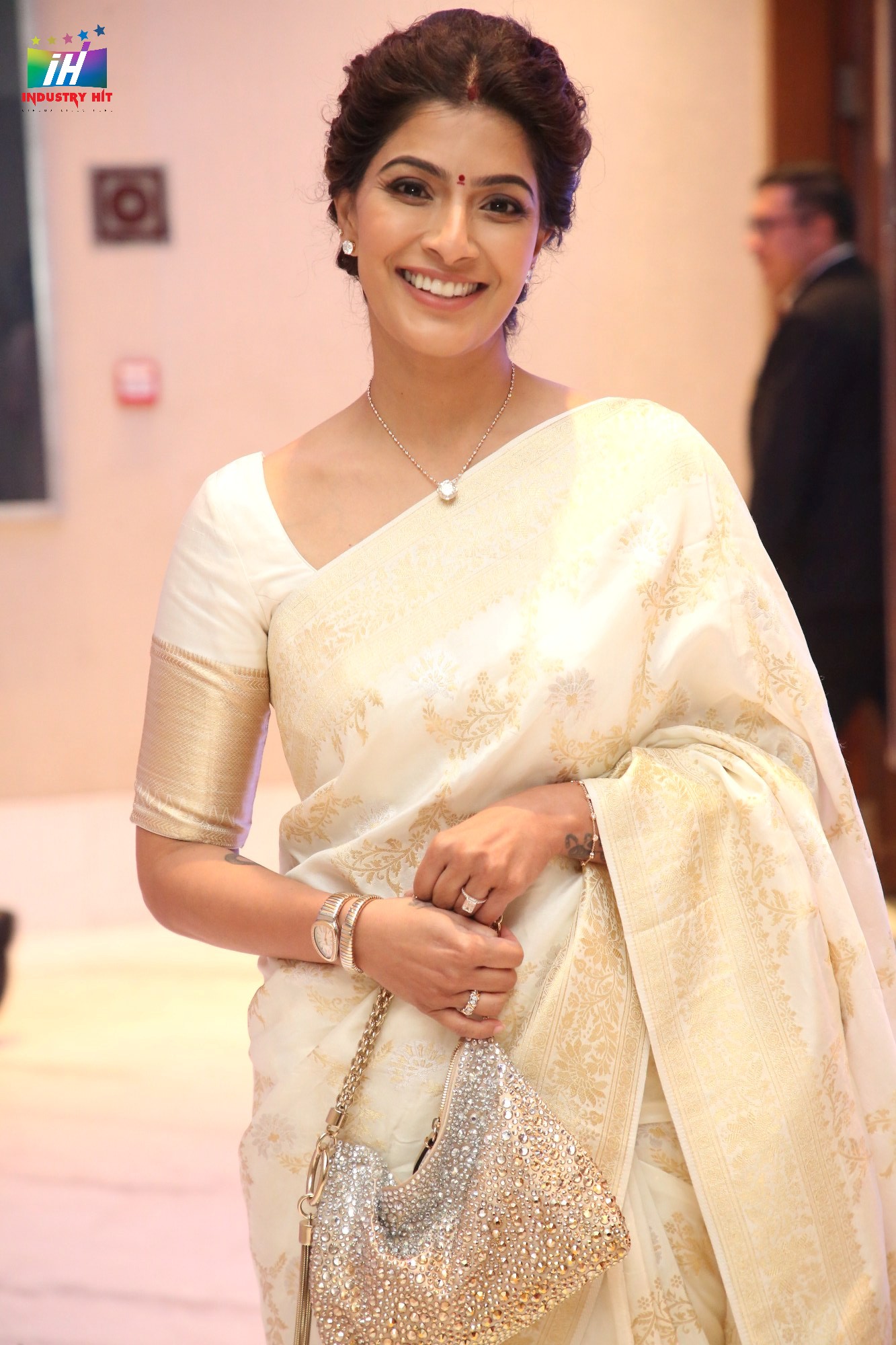 Varalaxmi-Sarath-Kumar-At-Saraswathi-PRE-1