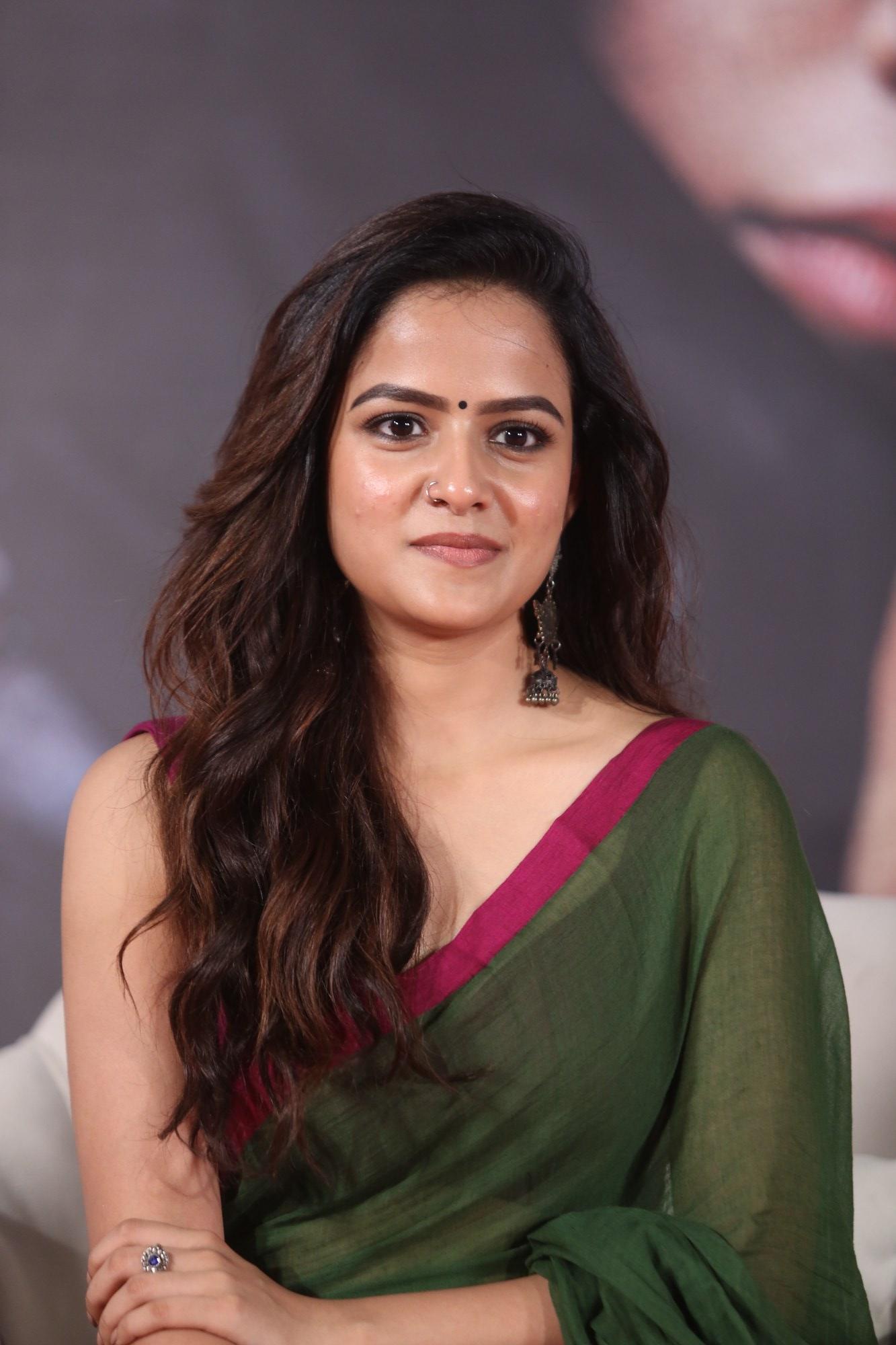 Vaishnavi-Chaitanya-At-Jack-Trailer-Launch-5