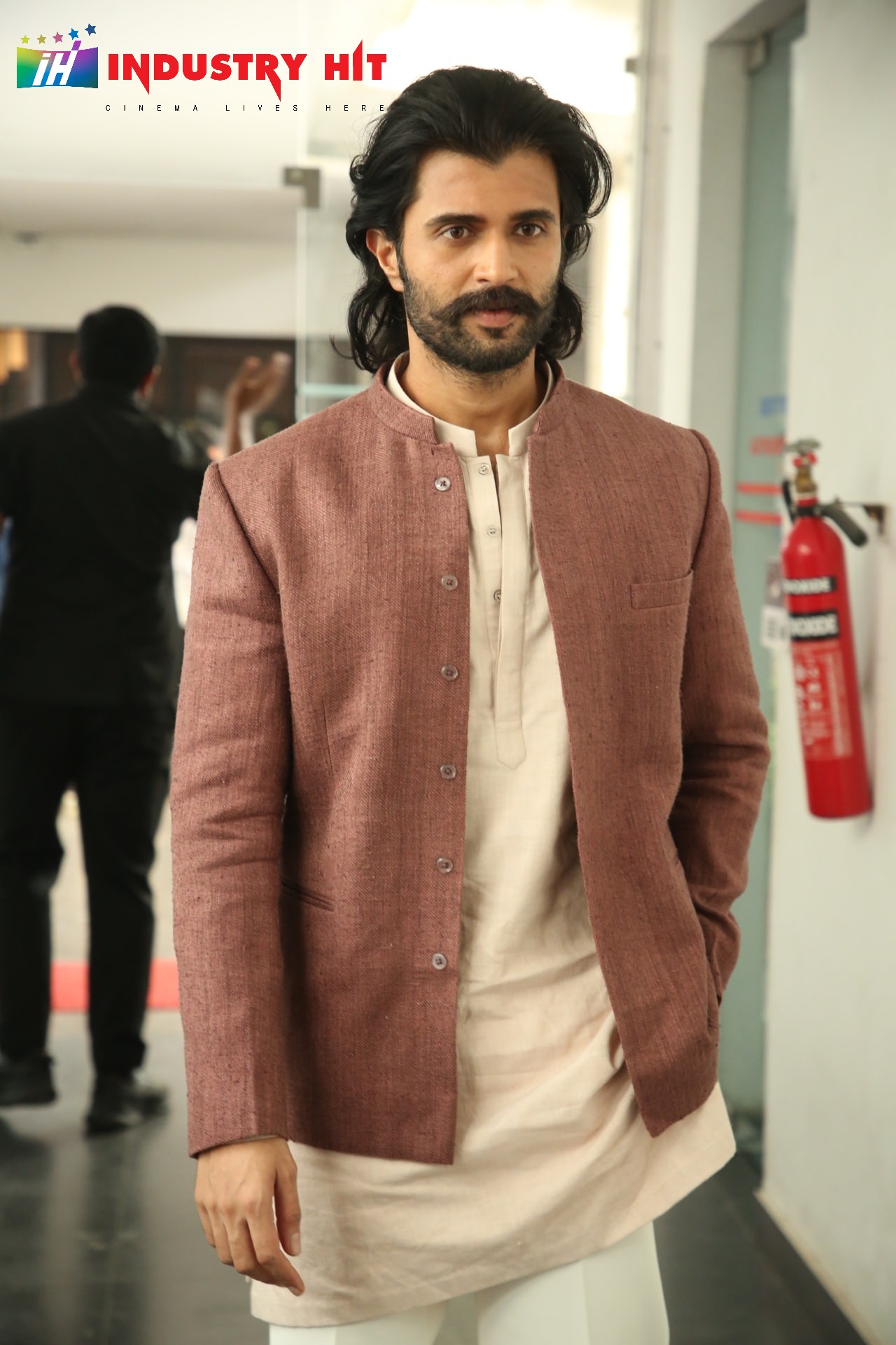 Vijay-Deverakonda-At-Ranabaali-Media-Interaction-1