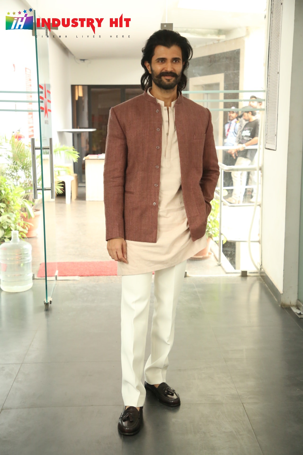 Vijay-Deverakonda-At-Ranabaali-Media-Interaction-2