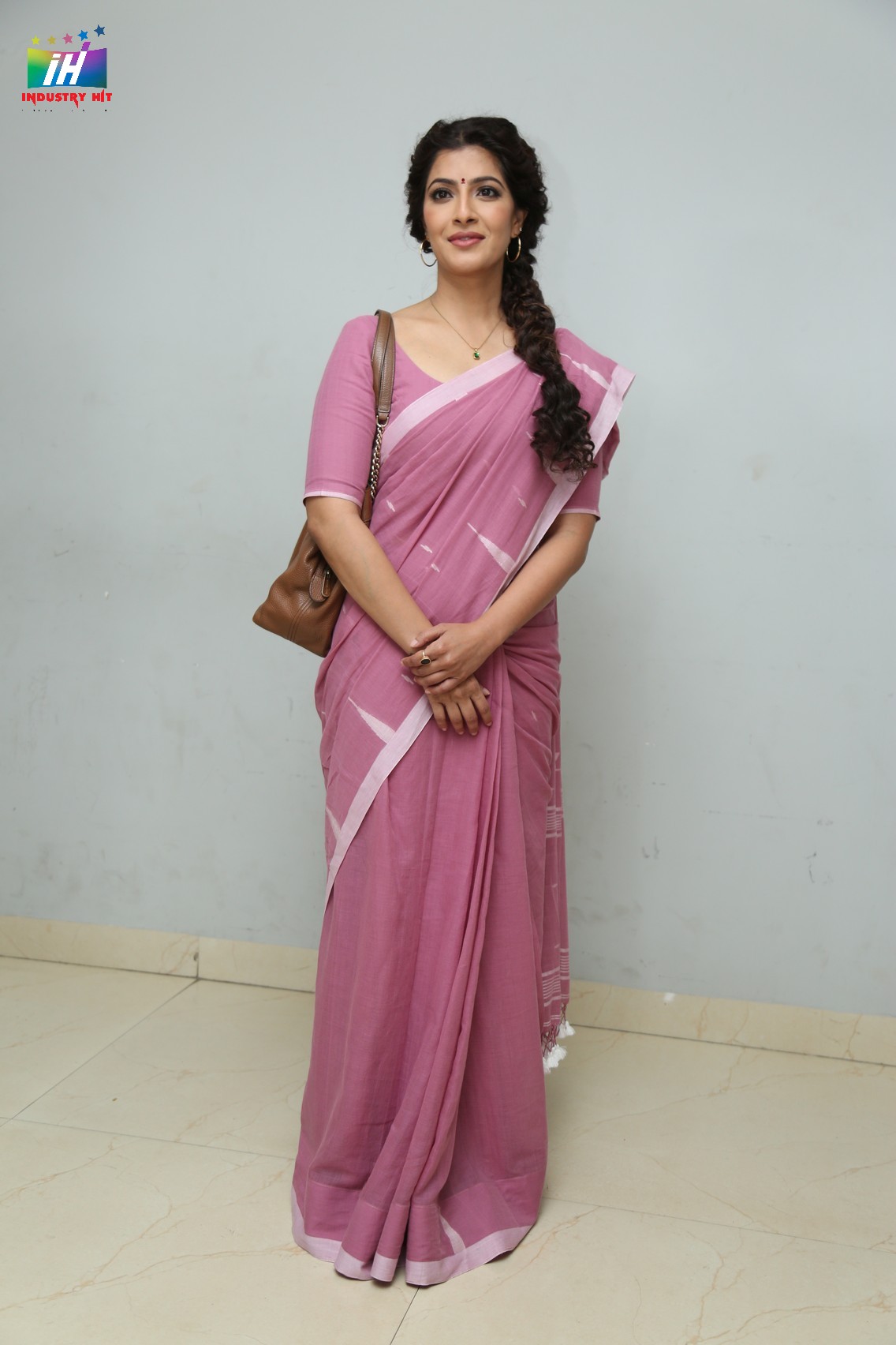 Varalaxmi-Sarathkumar-At-Saraswathi-Trailer-Launch-6