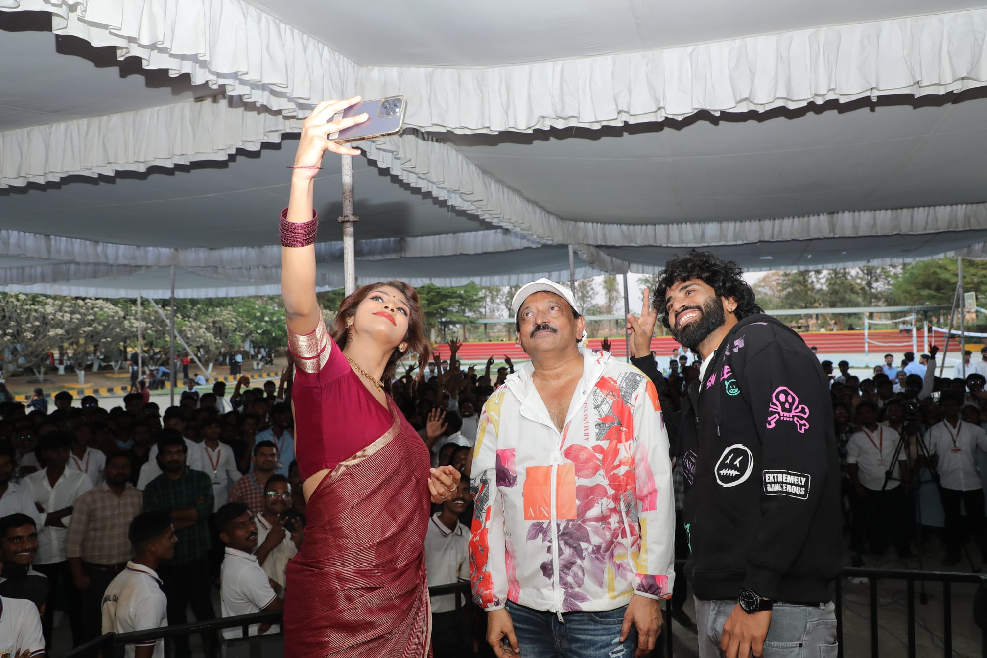 SAAREE COLLEGE EVENT SELFI