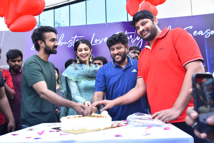 Couple Friendly Success Celebrations (2) Couple Friendly Success Celebrations