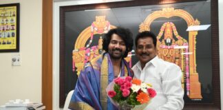 Actor Naveen Chandra Visits Tirumala Temple